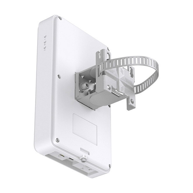 TP-Link NE200 5G Router Outdoor/Exterior IP67 con Módem 5G Integrado, PoE, Puerto LAN 2.5G, VPN, para uso en Exterior (-30°C a 50°C)