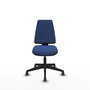 Silla de oficina Elche con mecanismo Asincro tapizada con Tela color Azul marino. Equipada con Base piramidal negra, Sin brazos y Ruedas 65 mm parqué