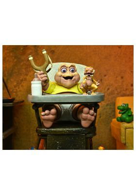 Neca Ultimate Baby Sinclair Figura de Acción Articulada 10 cm de la serie Dinosaurs con Accesorios