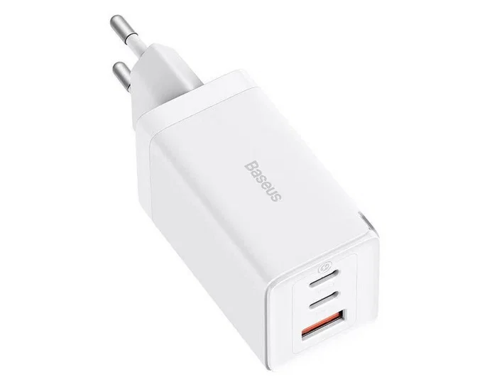 Baseus GaN5 Pro 65W con 2xUSB-C + USB y cable USB-C a USB-C de 100W, Blanco