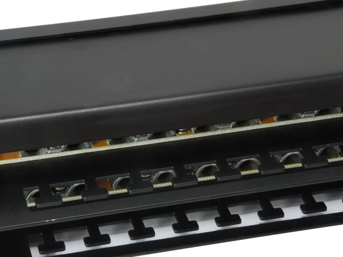 Equip Patch Panel 48 puertos RJ-45 Cat6 19 pulgadas 1U Negro