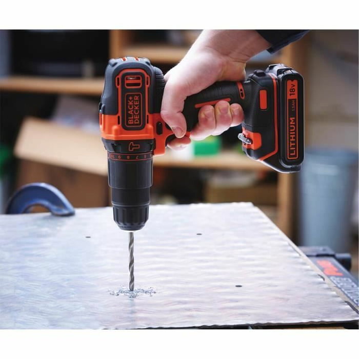 Black + Decker Taladro de percusión 18 V con 80 accesorios