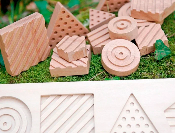 Andreutoys Juego Didactico Formas Geosensoriales Madera 12 Piezas Encaje Sensorial