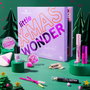 Essence Calendario de Adviento Navideño con 24 Piezas de Maquillaje y Accesorios Festivos