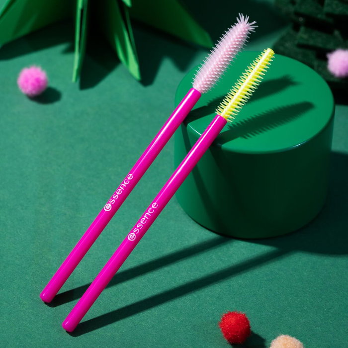 Essence Calendario de Adviento Navideño con 24 Piezas de Maquillaje y Accesorios Festivos