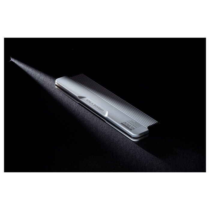KLEVV Urban V RGB 32GB (16GBx2) 6000 CL28 Blanco KLEVV Urban V RGB 32GB (16GBx2) 6000 CL28 Blanco