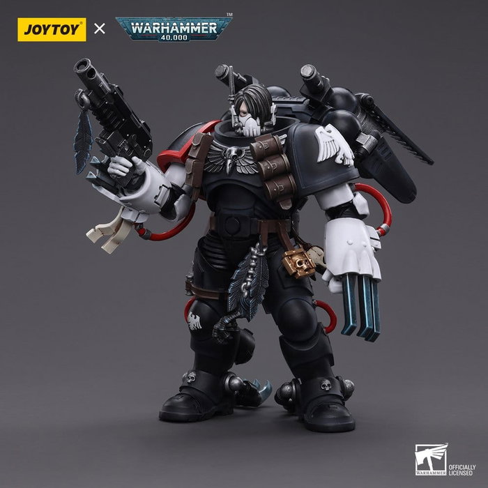 Joy Toy Warhammer 40,000 Raven Guard Chapter Master Kayvaan Shrike 12 cm