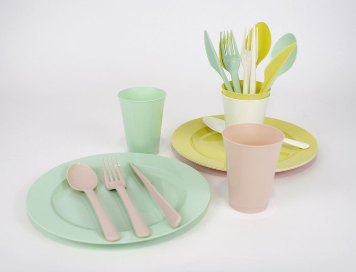 Dem Set 20 Piezas Picnic Pastel 22.3 cm Ancho x 7.9 cm Alto x 22.4 cm Largo (12 Unidades) Dem Set 20 Piezas Picnic Pastel 22.3 cm Ancho x 7.9 cm Alto x 22.4 cm Largo (12 Unidades)