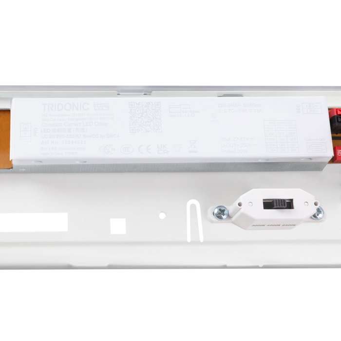 Equipo Estanco LED Enlazable 20 W CCT 3000-6500ºK IP65