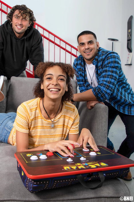 Arcade1Up Couchcades Emulador Consola Retro con 10 Juegos Incluidos como Pac-Man, Galaga y Dig Dug Arcade1Up Couchcades Emulador Consola Retro con 10 Juegos Incluidos como Pac-Man, Galaga y Dig Dug