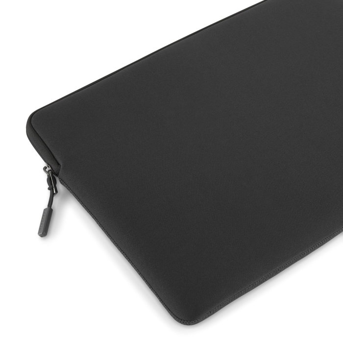 Pipetto Classic Fit Sleeve para MacBook Air 15, Negro Pipetto Classic Fit Sleeve para MacBook Air 15, Negro