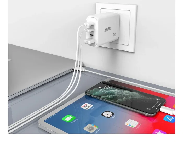 Urban Factory GPS14UF - Cargador de Pared GaN 100W, 4 Puertos (3x USB-C + 1x USB-A), 65W Máx. por Puerto, Carga Rápida, Blanco, Universal