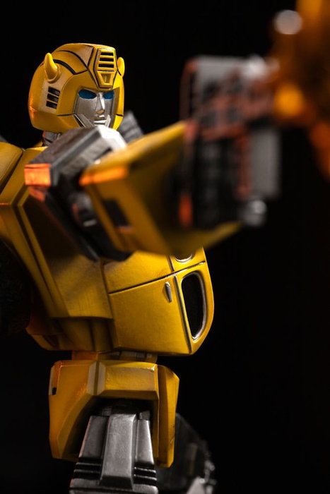 Iron Studios Transformers Estatua Demi Art Scale Bumblebee 1/20
