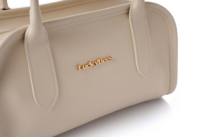 Lucky Bees Bolsa de Hombro Crema Cuero de Polivinilo Elegante y Sofisticada Medidas 28x11x16 cm