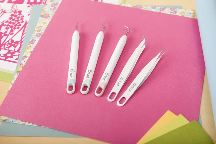 Cricut 2004233 Set de 5 Herramientas Desmalezadoras (Weeding Tool) para Vinilo y Corte - Color Blanco