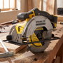 STANLEY Sierra Circular FATMAX V20 SFMCS500B-XJ 18V con Disco de 165 mm