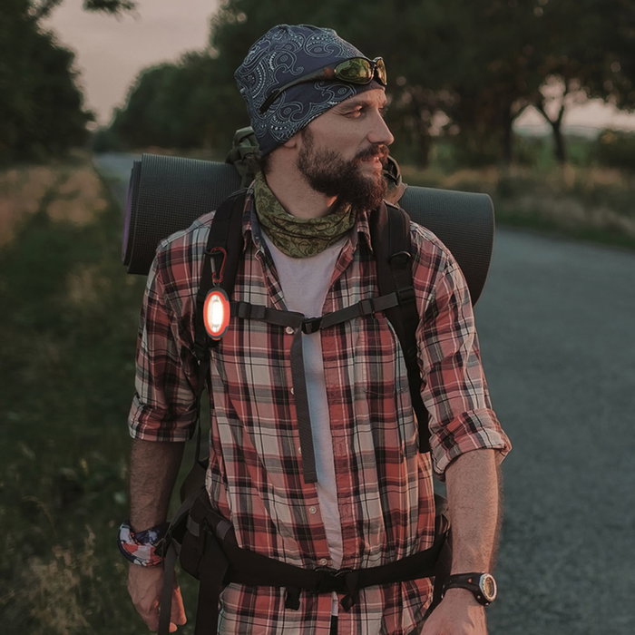 Je cherche une Idee Lámpara LED con COB, imán y mosquetón