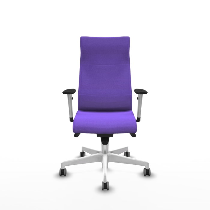 Sillón Albacete con mecanismo Sincro tapizada con Tela color Lila. Equipado con Base poliamida blanca, Brazos 1D y Ruedas 65 mm parqué