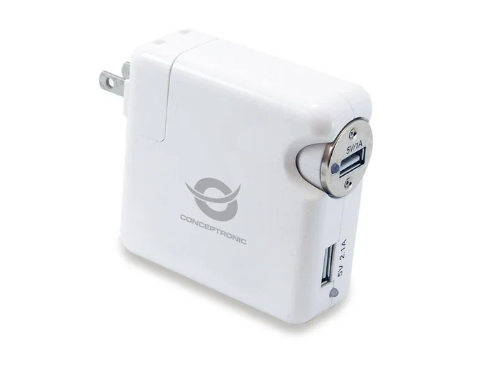 Conceptronic CUSBCHARKIT - Kit cargador de viaje universal (2 puertos USB, 5V 2.1A total) para smartphone, tableta, cámara digital - Cargador de pared y coche incluido - Blanco