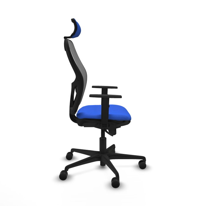 Silla de oficina Jorquera con mecanismo Sincro tapizada con Tela color Azul y malla color Gris. Equipada con lumbar 1D, Brazos 1D, Cabecero 2D y Ruedas 65mm nailon