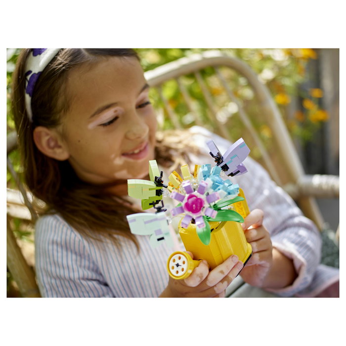 LEGO Creator 3 en 1 Flores en Regadera 31149, 420 piezas