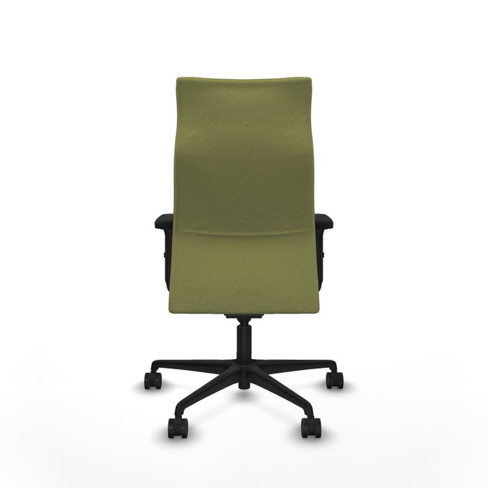 Sillón Albacete con mecanismo Sincro tapizada con Tela color Verde oliva. Equipado con Base nailon negra, Brazos 2D y Ruedas 65mm nailon