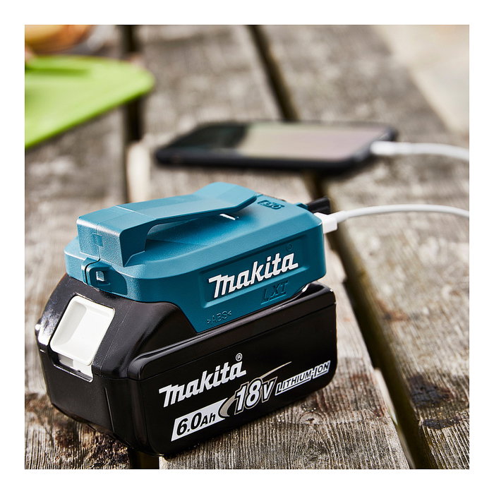 Makita DECADP05 Adaptador USB para Baterías de 14.4V y 18V de Ión de Litio, 2 Puertos Makita DECADP05 Adaptador USB para Baterías de 14.4V y 18V de Ión de Litio, 2 Puertos