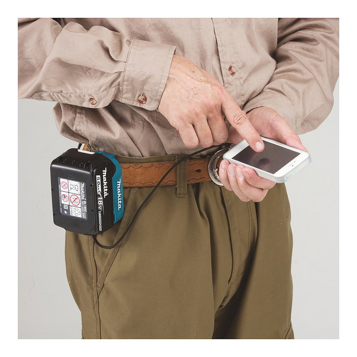 Makita DECADP05 Adaptador USB para Baterías de 14.4V y 18V de Ión de Litio, 2 Puertos Makita DECADP05 Adaptador USB para Baterías de 14.4V y 18V de Ión de Litio, 2 Puertos