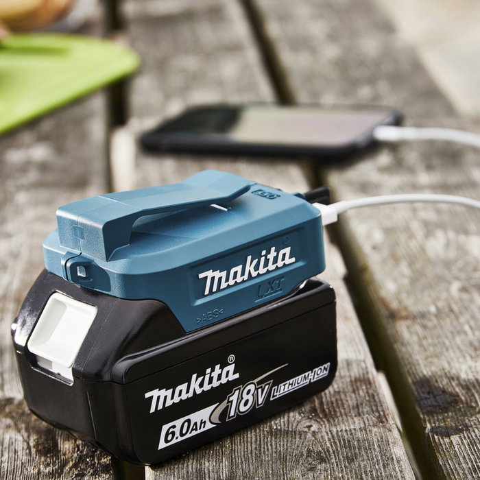 Makita DECADP05 Adaptador USB para Batería 14,4V / 18V Makita DECADP05 Adaptador USB para Batería 14,4V / 18V