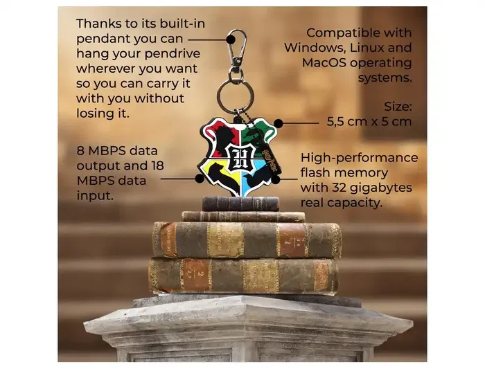 Wondee Llavero USB Harry Potter Hogwarts 32GB con Adaptador USB C Wondee Llavero USB Harry Potter Hogwarts 32GB con Adaptador USB C