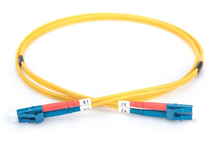 Digitus DK-2933-02 Cable de Fibra Óptica Duplex Monomodo OS2, LC a LC, 9/125 µm, 2 Metros, Amarillo