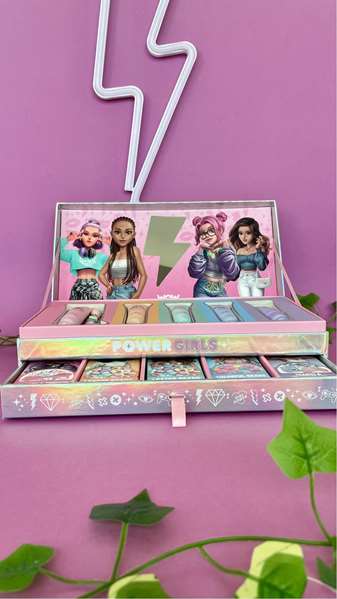Kids Licensing Set de 5 Brillos Labiales Wow Generation con Charms DIY Kids Licensing Set de 5 Brillos Labiales Wow Generation con Charms DIY