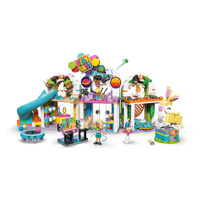 LEGO Friends 42686 Parque de Juegos Cubierto Set de Construcción con 668 Piezas y Minipersonajes para Niños a Partir de 7 Años