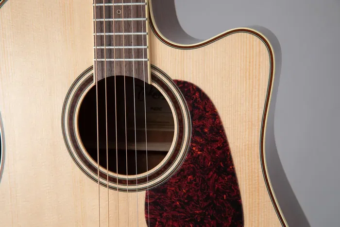 Takamine P4DC Guitarra electroacústica Dreadnought con cutaway