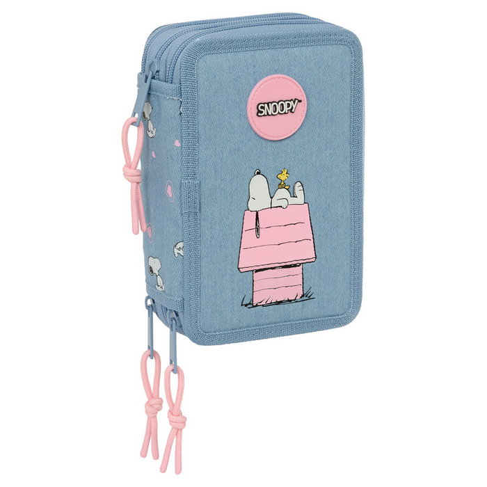 SAFTA Plumier Snoopy Peanuts triple 37pzs. Contiene 37 piezas: goma, lápiz, bolígrafo, sacapuntas, regla y semicírculo, 16 colorines, 14 rotuladores. Tamaño 12,5x5,5x19,5cm. SAFTA Plumier Snoopy Peanuts triple 37pzs. Contiene 37 piezas: goma, lápiz, bolígrafo, sacapuntas, regla y semicírculo, 16 colorines, 14 rotuladores. Tamaño 12,5x5,5x19,5cm.