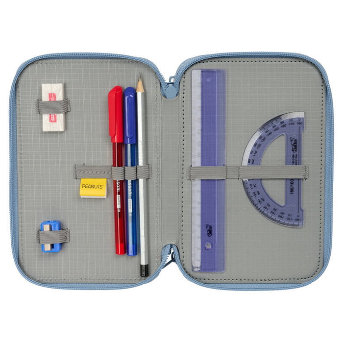 SAFTA Plumier Snoopy Peanuts triple 37pzs. Contiene 37 piezas: goma, lápiz, bolígrafo, sacapuntas, regla y semicírculo, 16 colorines, 14 rotuladores. Tamaño 12,5x5,5x19,5cm. SAFTA Plumier Snoopy Peanuts triple 37pzs. Contiene 37 piezas: goma, lápiz, bolígrafo, sacapuntas, regla y semicírculo, 16 colorines, 14 rotuladores. Tamaño 12,5x5,5x19,5cm.