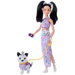 Barbie Muñeca Twinning Looks Asiática con Perro JFP39 Mattel - Conjunto a juego de margaritas moradas, falda larga, tenis, accesorios y collar para perro