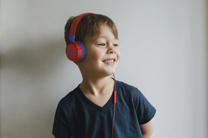 JBL JR310 Auriculares Infantiles con Micrófono, Jack 3.5, Azules y Rosas JBL JR310 Auriculares Infantiles con Micrófono, Jack 3.5, Azules y Rosas