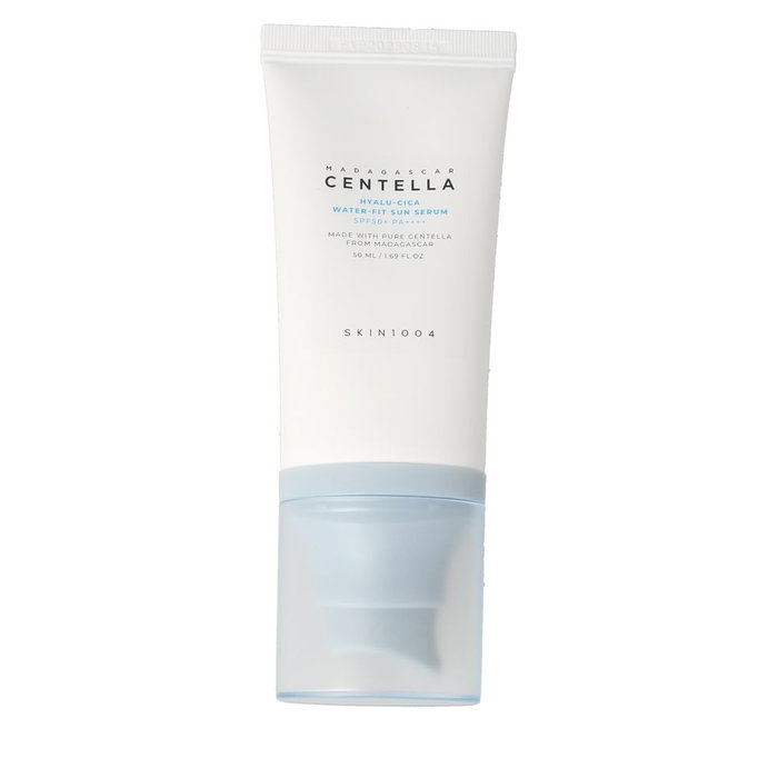 Skin1004 Madagascar Centella Suero Protector Solar SPF50+ 50 ml - Textura Ligera, Hyalu-Cica, Piel Radiante Skin1004 Madagascar Centella Suero Protector Solar SPF50+ 50 ml - Textura Ligera, Hyalu-Cica, Piel Radiante