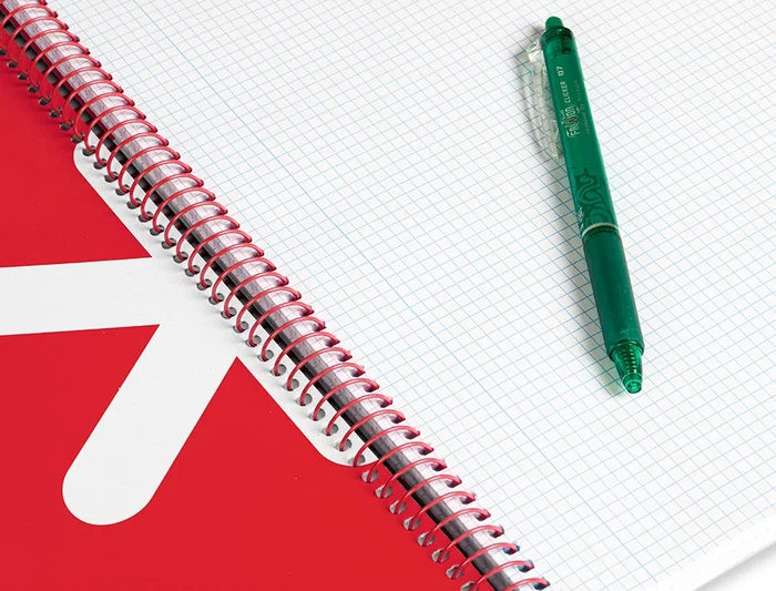 Antartik Cuaderno Espiral A4 Tapa Dura 80 Hojas 100gr Cuadro 5mm Color Frambuesa