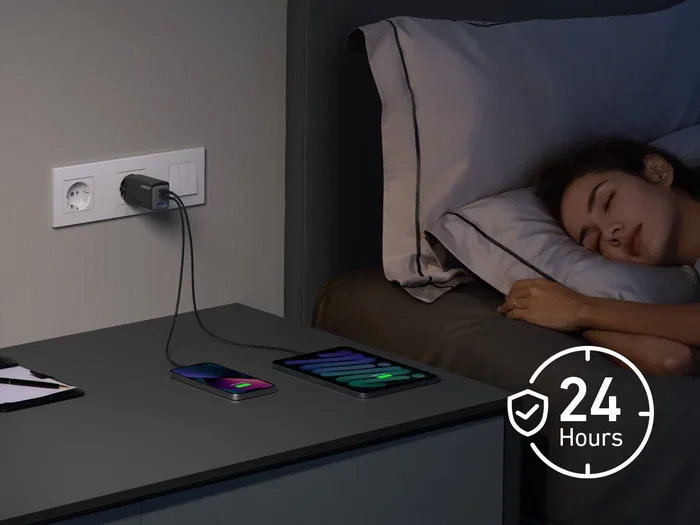 Anker 735 Charger GaNPrime 65W - Cargador de Pared USB-C 2 Puertos + USB-A 1 Puerto para Carga Rápida de Laptop MacBook, iPhone, Samsung Galaxy, iPad, Tablets, Smartphone, Negro