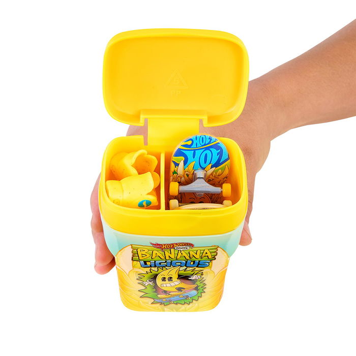 Hot Wheels Caja De Chicles Con 2 Monopatines HTP10