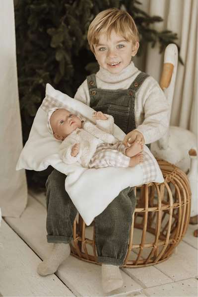 Muñecas Arias Muñeca Elegance Aria con Cojín (Muñeca de Peso) 40 cm Cuerpo Blando Muñeca Bebé Niño Juguete Niña Bebés