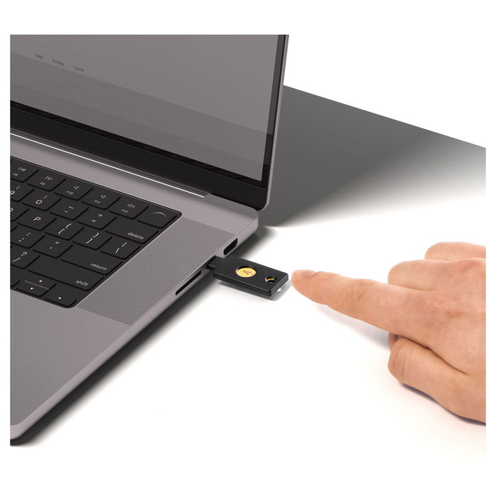 Yubico YubiKey 5C NFC FIPS Llave de Seguridad USB-C con NFC, Certificación FIPS 140-2