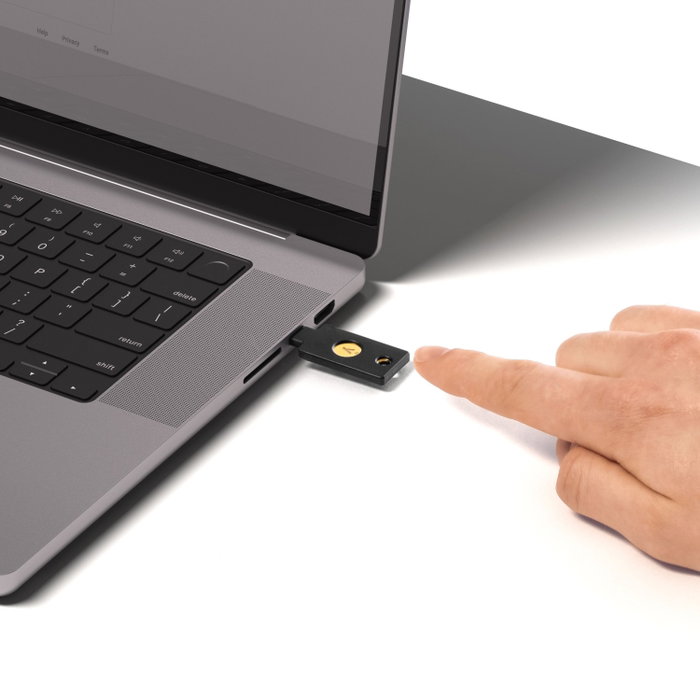 Yubico YubiKey 5C NFC FIPS USB-C con NFC