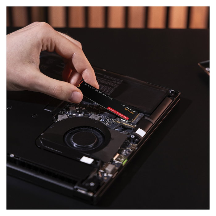 Western Digital WD_BLACK SN7100 1 TB SSD NVMe M.2 2280 PCIe Gen4 Western Digital WD_BLACK SN7100 1 TB SSD NVMe M.2 2280 PCIe Gen4