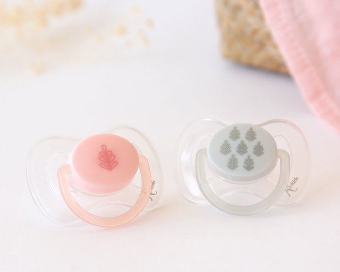 KioKids Set 2 Chupetes Ortodónticos Rosa y Gris 6-12 Meses Polipropileno y Silicona KioKids Set 2 Chupetes Ortodónticos Rosa y Gris 6-12 Meses Polipropileno y Silicona