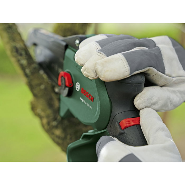 Bosch EasyChain 18V-15-7 Sierra de Poda Inalámbrica con Batería de 2,5 Ah Bosch EasyChain 18V-15-7 Sierra de Poda Inalámbrica con Batería de 2,5 Ah