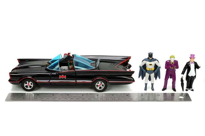 Smoby Batmóvil 1966 Classic Coche de Metal con 4 Figuras, Escala 1:24, 19 cm Smoby Batmóvil 1966 Classic Coche de Metal con 4 Figuras, Escala 1:24, 19 cm
