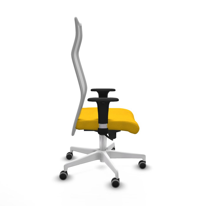 Sillón Albacete con mecanismo Sincro tapizada con Tela color Amarillo y malla color Gris. Equipado con Base poliamida blanca, Brazos 1D y Ruedas 65 mm parqué
